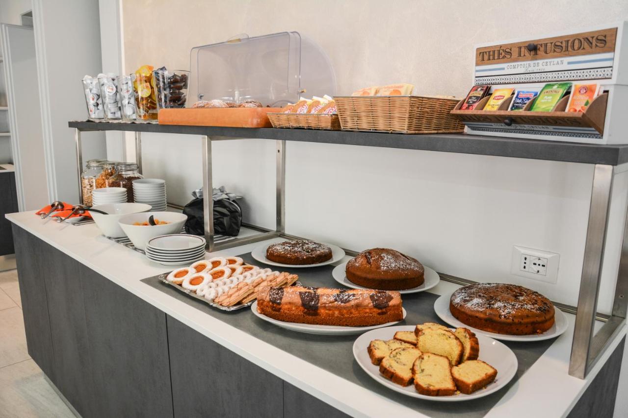 Hotel Aurora & Appartamenti Torbole Sul Garda Екстериор снимка