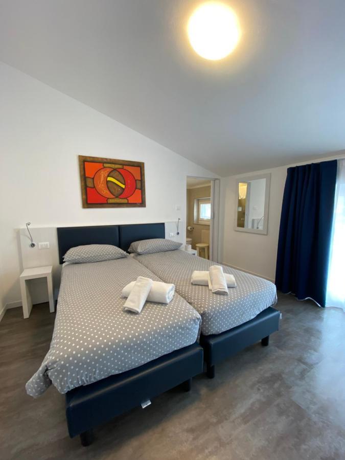Hotel Aurora & Appartamenti Torbole Sul Garda Екстериор снимка