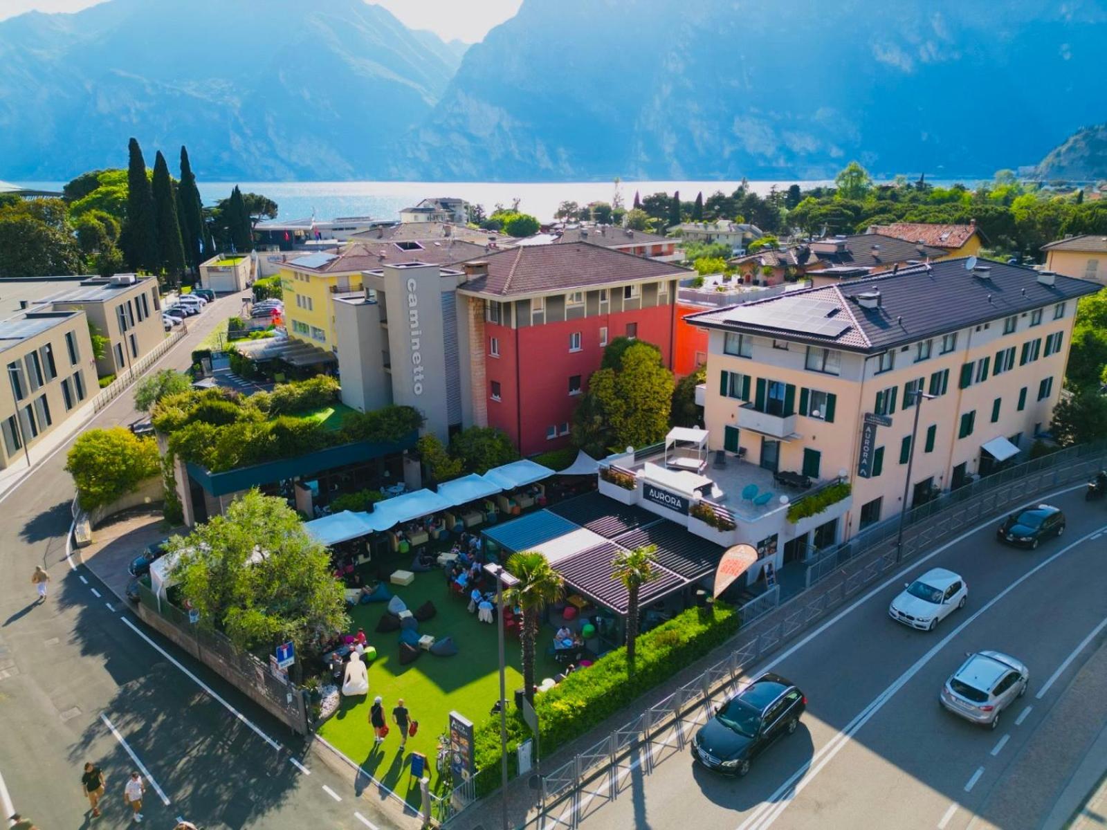 Hotel Aurora & Appartamenti Torbole Sul Garda Екстериор снимка