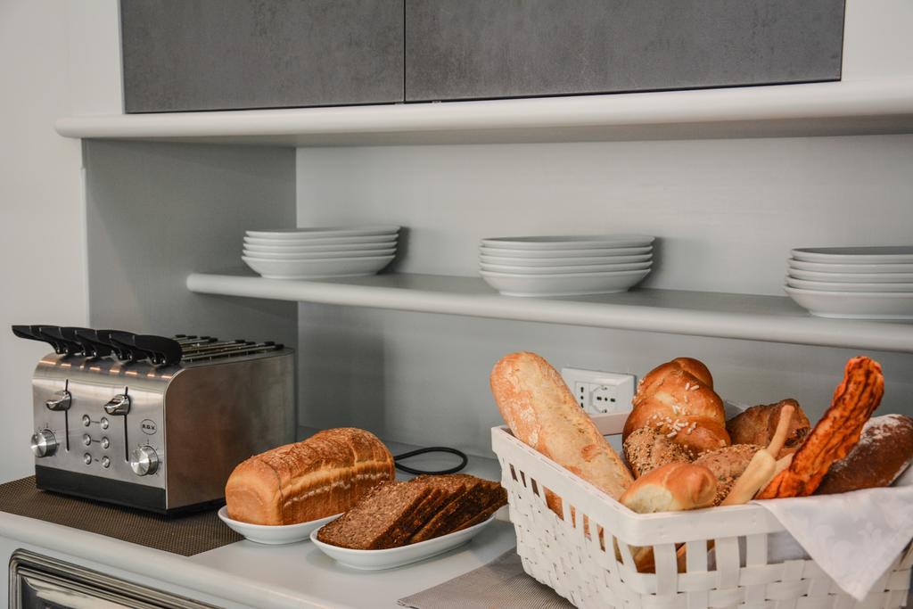 Hotel Aurora & Appartamenti Torbole Sul Garda Екстериор снимка